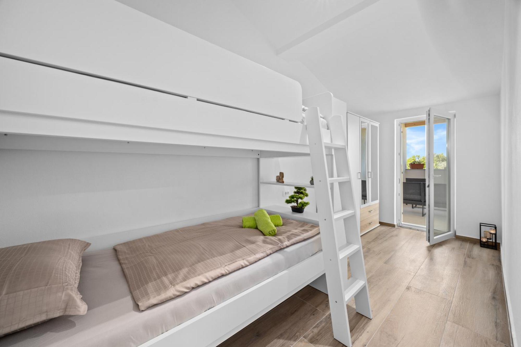 Apartment Nenad - Amazing Sea View ! Only 500 Meters From The Beach ! Fazana Exterior photo