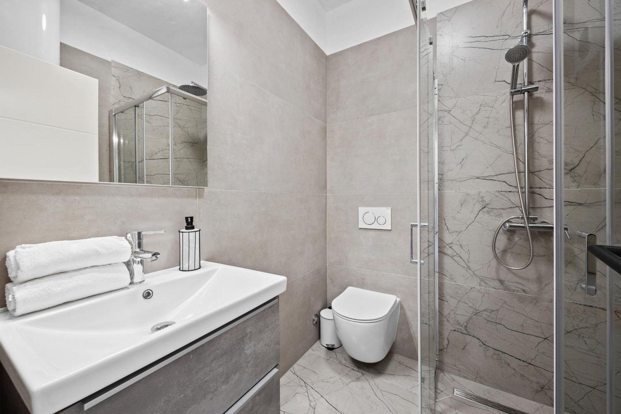 Apartment Nenad - Amazing Sea View ! Only 500 Meters From The Beach ! Fazana Exterior photo